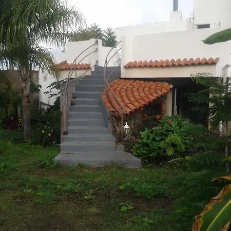 Finca Las Palmeras Holiday home *
